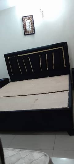 king size bed with side tables