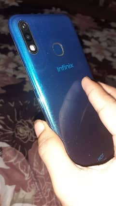 Infinix hot 8 2gb 32gb new condition