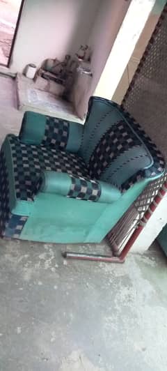 Sofa set used 2 years with free all sofas covers