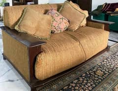 Chanyot Sofa