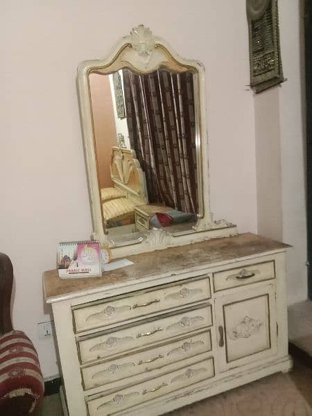 dressing table , side tables and king size bed 2