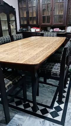 Victorian Style Wodden Dinning Table with 8 Chairs