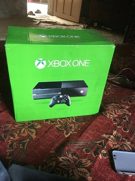 Xbox 1 with Original Controller | 500 GB with games 3