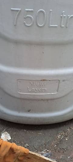 water tank 750 liter/200 galon 6 month used only, like new
