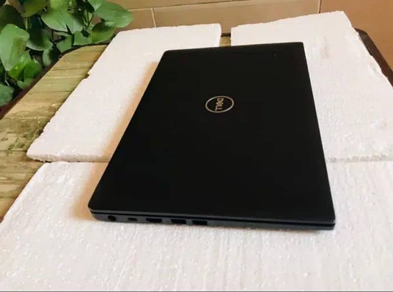 Dell latitude 7490 I7 touch 12GB 256gb 4