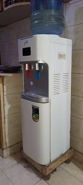 Water Dispenser 2