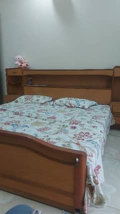 King size bed