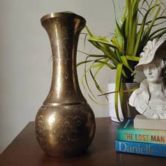 Heavy brass vase with 13 inch height