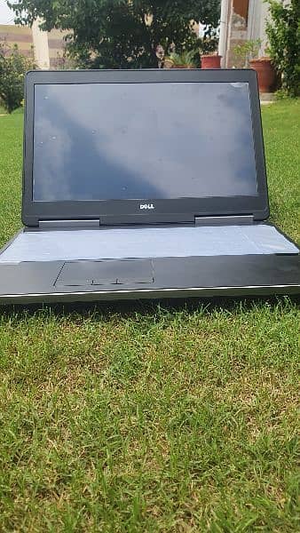 Dell Precision 7520 Workstation Core i7-6th  | 4GB NVIDIA M2200 5