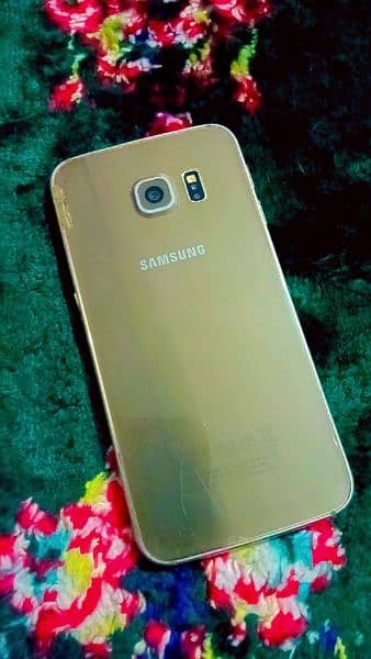 Samsung Galaxy S6 edge 1