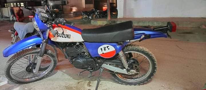 Suzuki TS-185cc 1