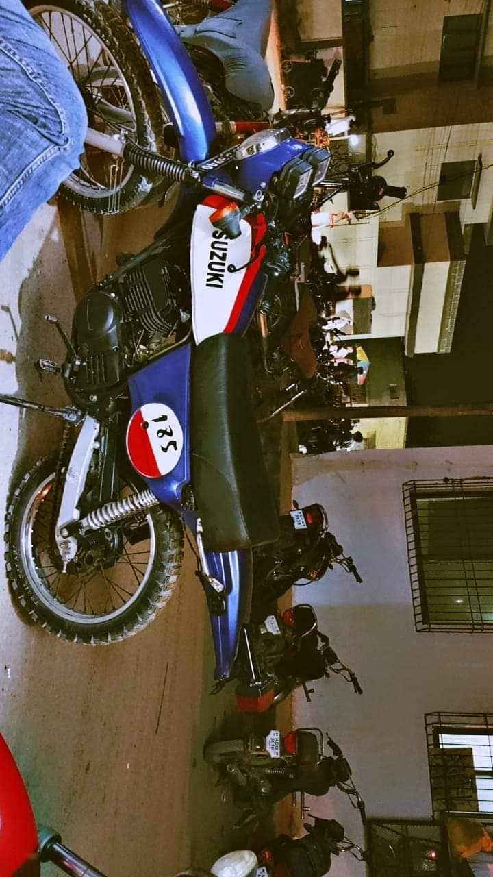 Suzuki TS-185cc 2