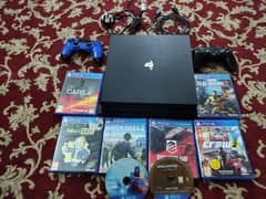 Ps4 1 tb storagewith 8cds in 9/10 condition with 2 controlers