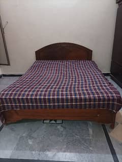 selling double bed ( queen size in tramiri/tarlai)