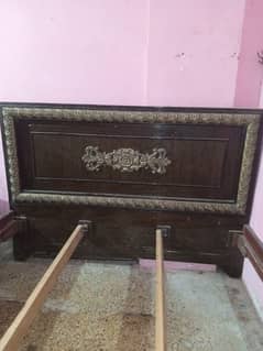 wooden dubul bed