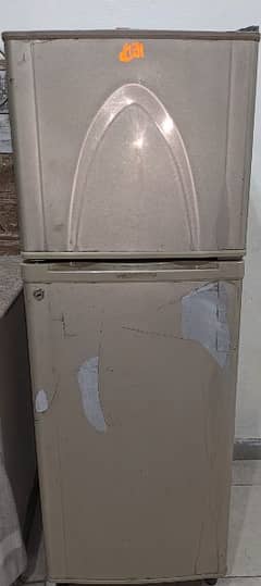 Dawlance fridge small size good condition