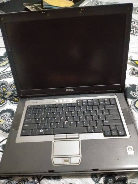 Dell laptop 4 gb 220 gb 1