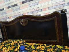 black gold wooden bed set in good condition