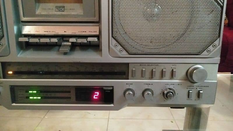 old antique akai radio 1