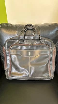 silk skin genuine leather laptop bag in good condition 0