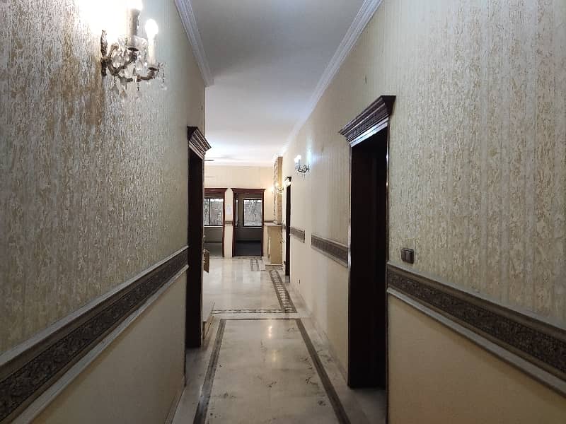 2 KANAL HOUSE AVAILABLE FOR RENT FOR OFFICE 0