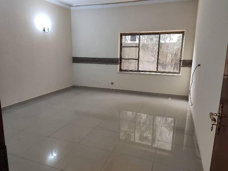 2 KANAL HOUSE AVAILABLE FOR RENT FOR OFFICE 15