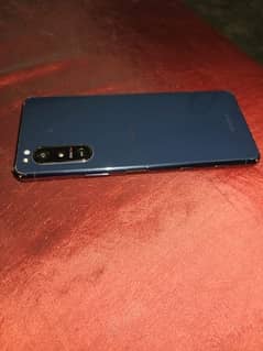 Sony Xperia 5 mark ll for sale fault only 2 green lines in screen bs