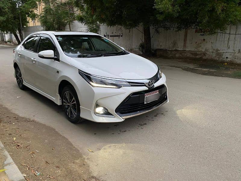 Toyota Altis Grande 1.8 beige interior 3