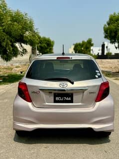 Toyota Vitz 2015(push start)