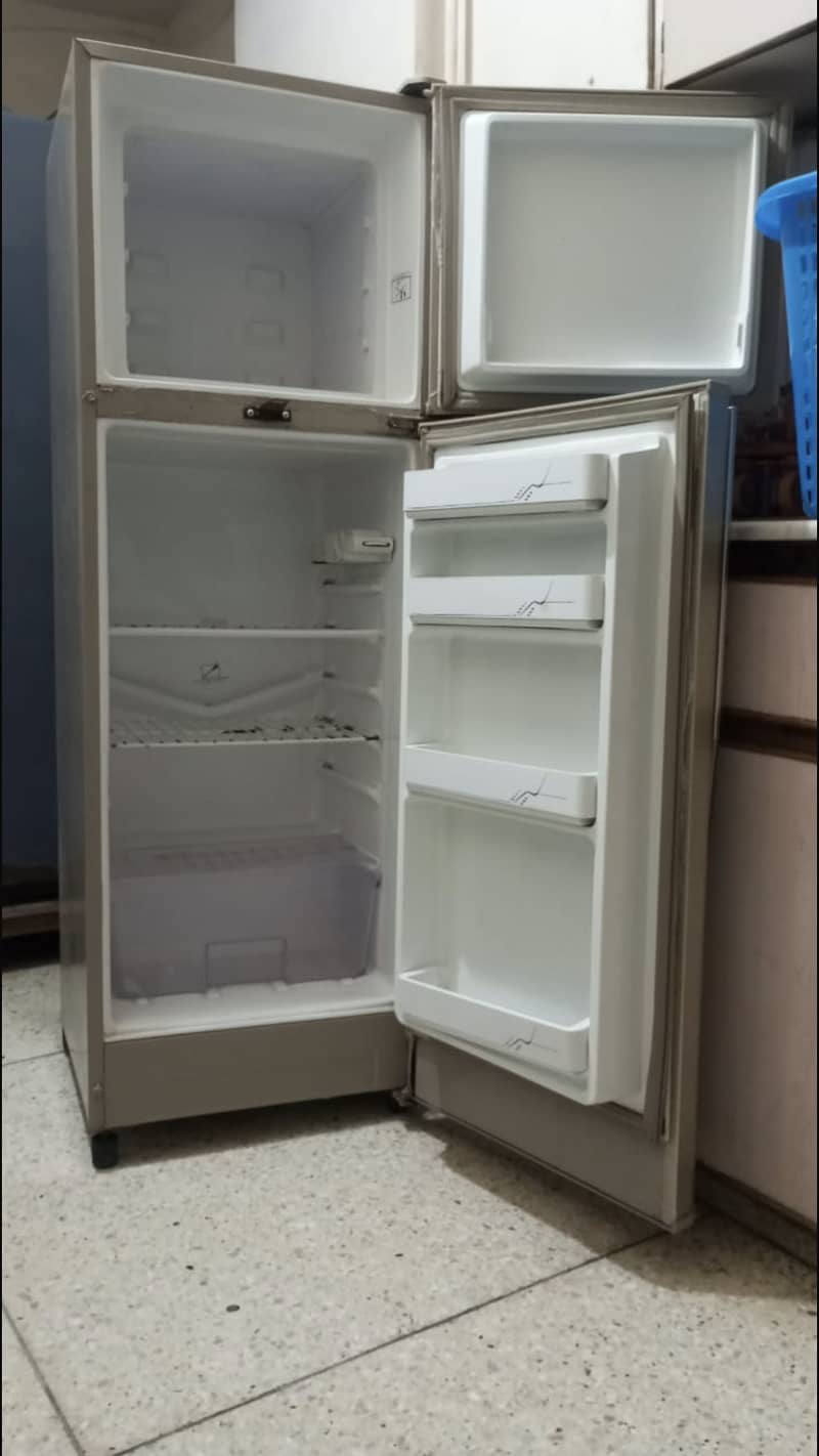 Dawlance Fridge/ Regregerator 3