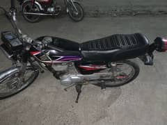 honda 125 urgent sale 03091046878