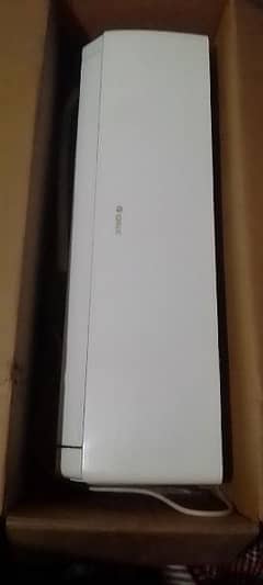 Gree inverter 1.5 Tan only 3 month use urgent sale