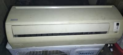 1 ton Non inverter orient AC