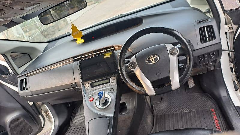 Toyota Prius 2012/ 2016 Import G LED Selection Full Option 16