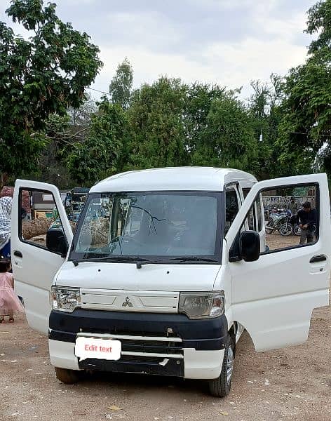 Mitsubishi Minicab Bravo 2013 11