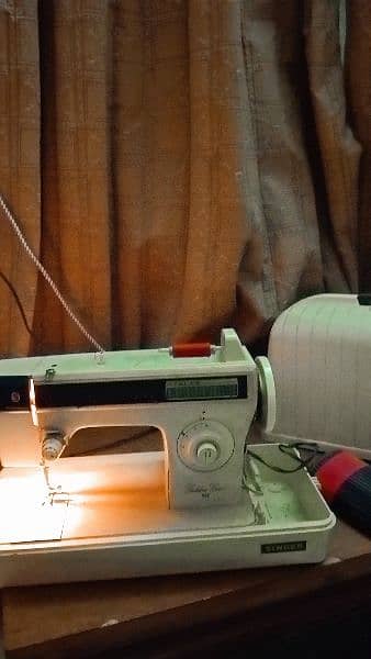 FULLY AUTO   SINGER FULL LATEST SEWING MACHINE WITH LIGHT 0