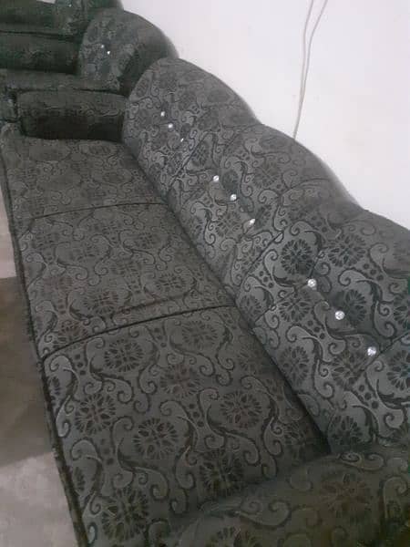 5 seater Sofa set for sale. 3