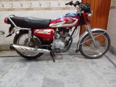 Honda 125 good condition original document's vip number