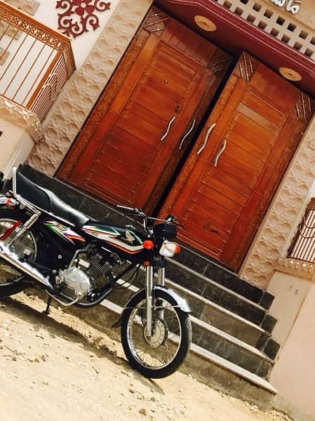 Honda CG 125 karachi number sealed engine 8