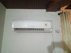 Gree 1.5 Ton Non Inverter AC