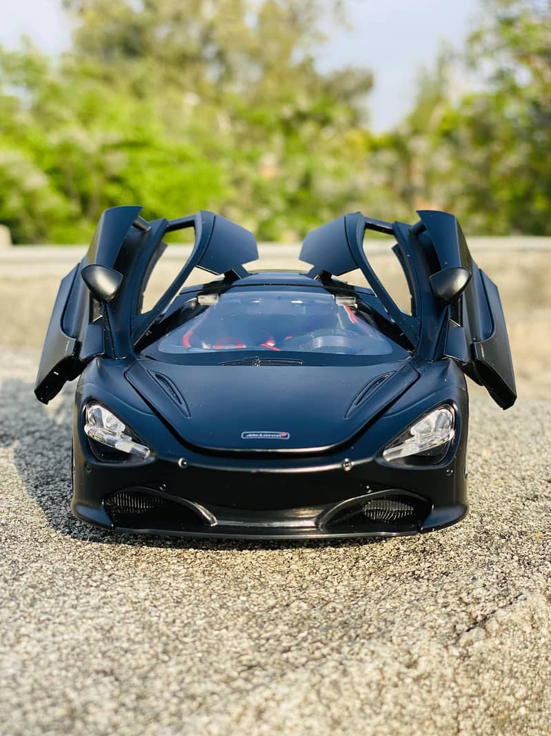 McLaren 720S diecast model 9