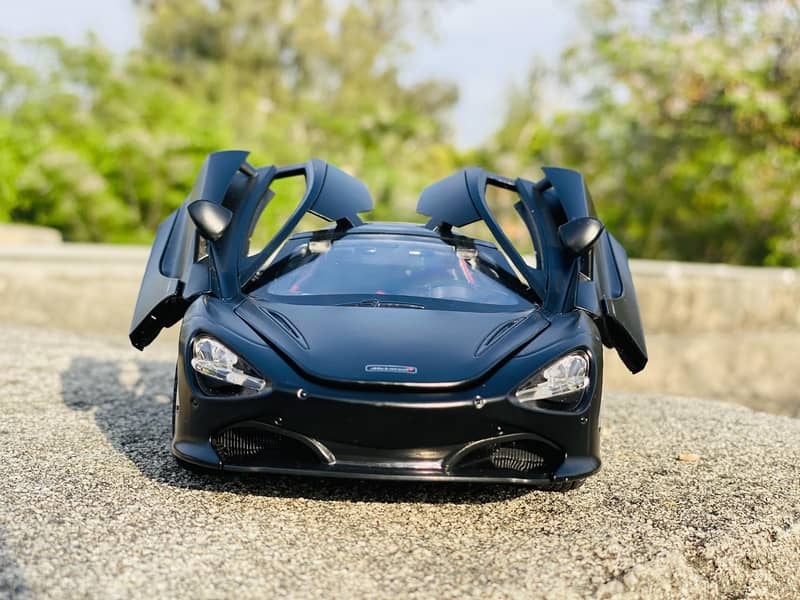 McLaren 720S diecast model 10