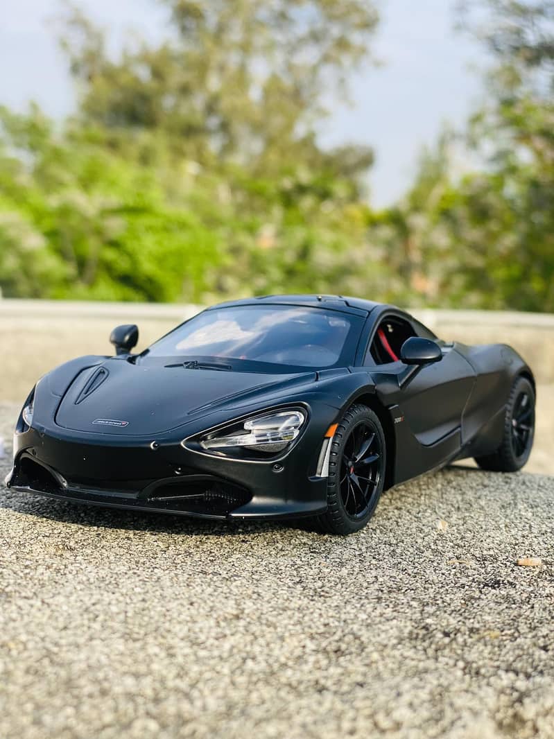 McLaren 720S diecast model 11