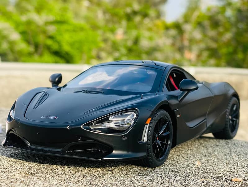 McLaren 720S diecast model 13