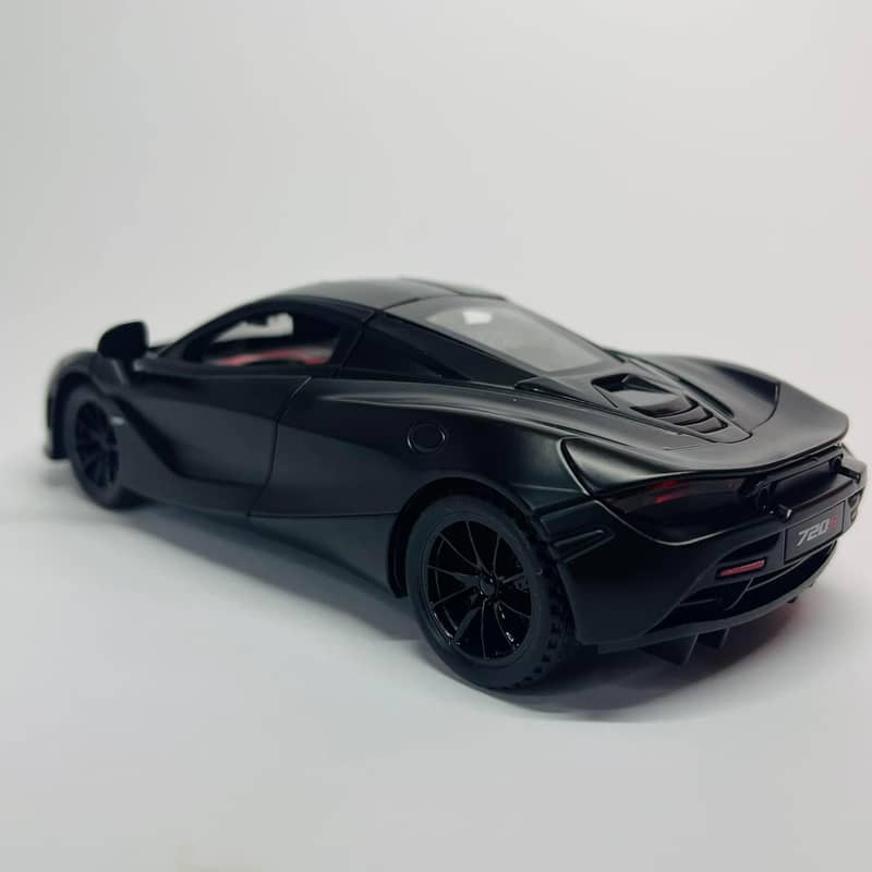 McLaren 720S diecast model 19