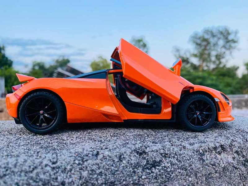 McLaren 720S diecast Model car 0