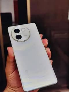 Vivo v30e Full Box Pack Condition