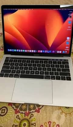 MacBook pro i5 2017 13 inch touchpad