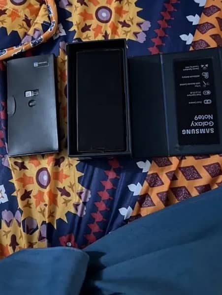 samsung note 9 in 9.5/10 condition 3