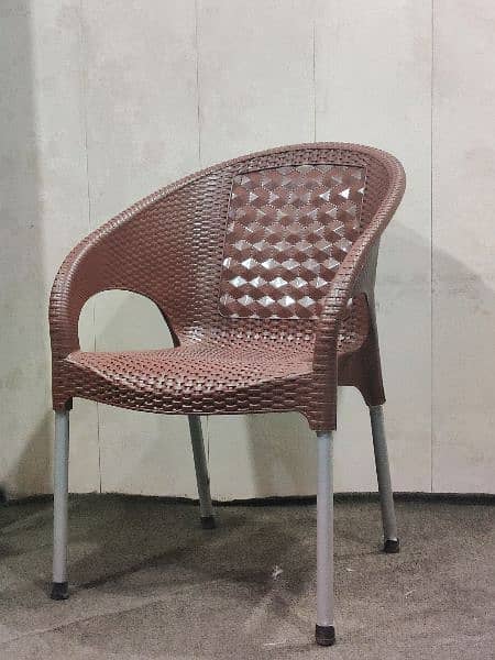 pure metalic plastic chair 1